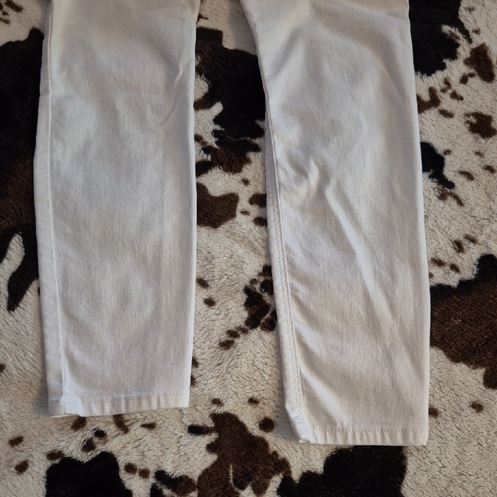 LASCANA White Skinny Jeans with Classic Fit - Picture 7 of 10
